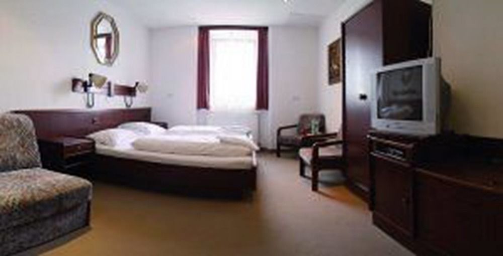 Hotel Gisela Куфщайн Екстериор снимка
